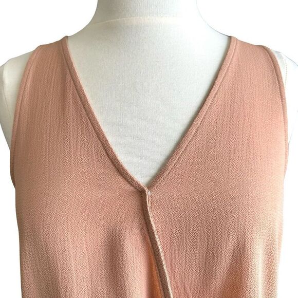 NWT Olive & Oak Surplice Sleeveless Blouse Frappuccino Tan S - Picture 5 of 7